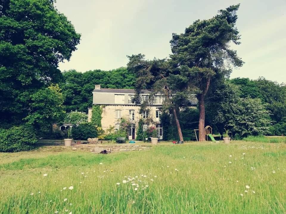 Hotel Manoir Du Tertre Au Coeur De La Foret De Broceliande Paimpont Exterior foto